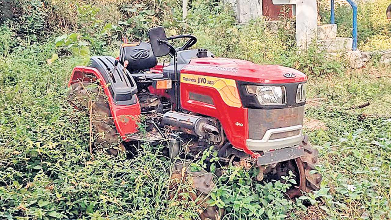 అటు బకాయిలు.. ఇటు సమస్యలు..