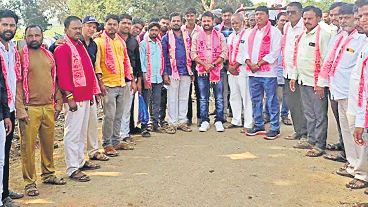 అందరి చూపు.. బీఆర్‌ఎస్‌ వైపే..