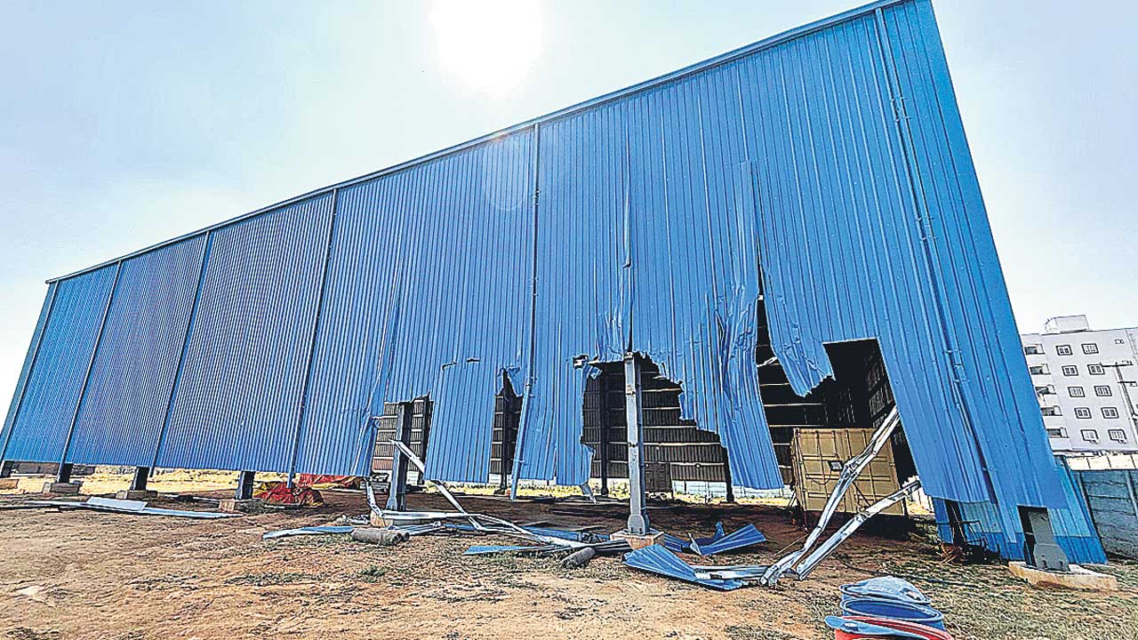 మీకెన్ని గుండెలు?