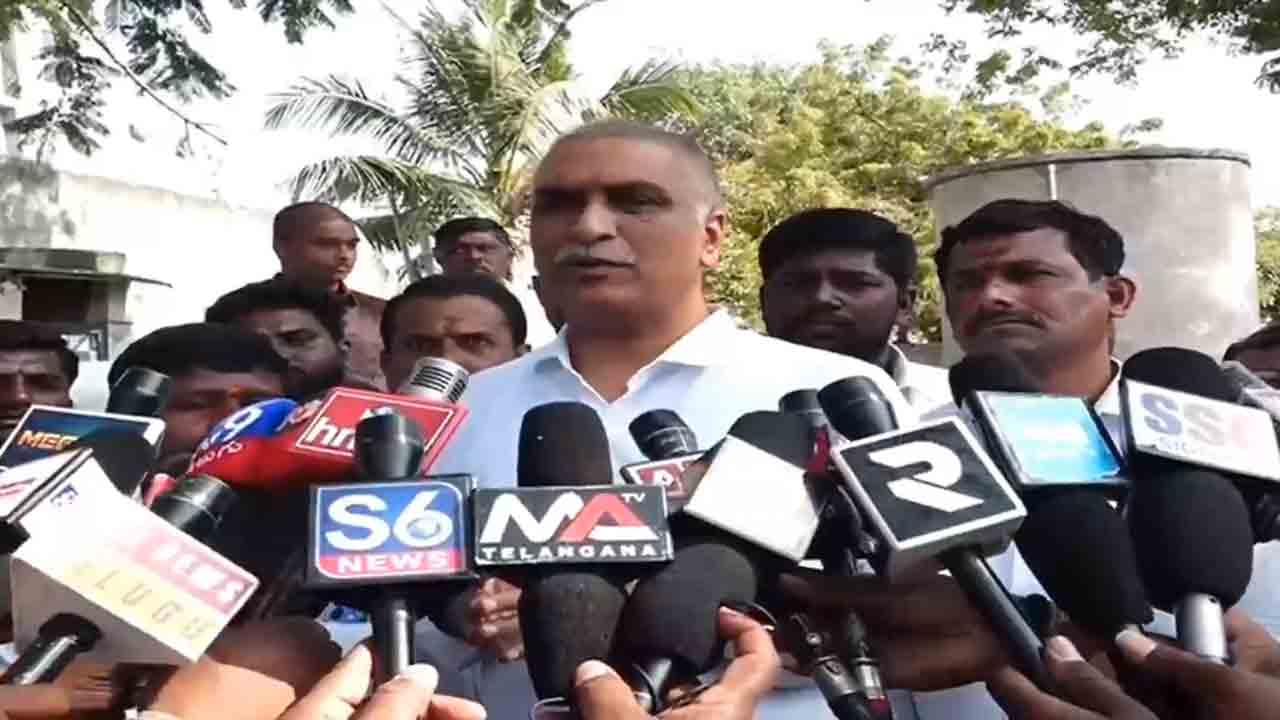 Harish Rao | సీఎం రేవంత్‌ రెడ్డిని చెట్టుకు కట్టేసి, తొండలు జొరగొట్టాలె : హరీశ్‌రావు