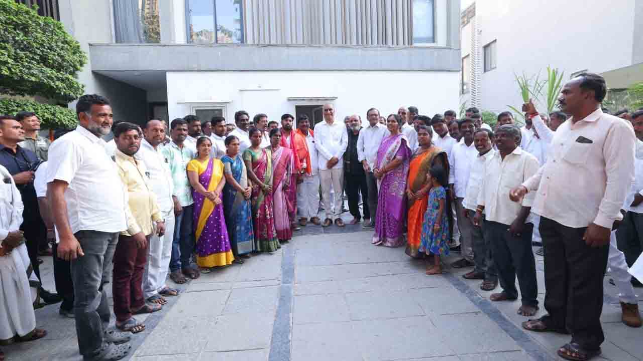 Harish rao | డబ్బు సంచులతో ప్రలోభపెట్టాలని చూసినా ప్రజలు గులాబీ జెండా వైపే : మాజీ మంత్రి హరీష్ రావు