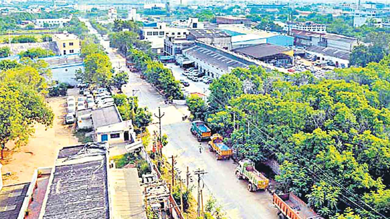 ఏపీకి పరిశ్రమల తరలింపునకే హిల్ట్‌ ?.. కొత్త పాలసీ వెనుక పలువురు ‘కీలక’ నేతల కుట్రలు