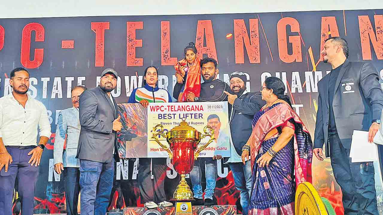 పవర్‌లిప్టింగ్‌ పోటీల్లో ఆరిమా సత్తా