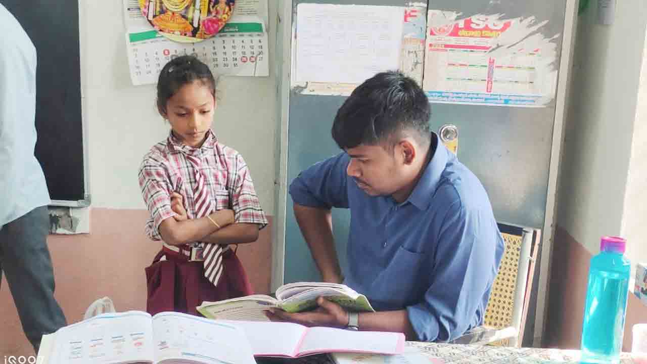 విద్యార్థులపై ప్రత్యేక దృష్టి పెట్టండి