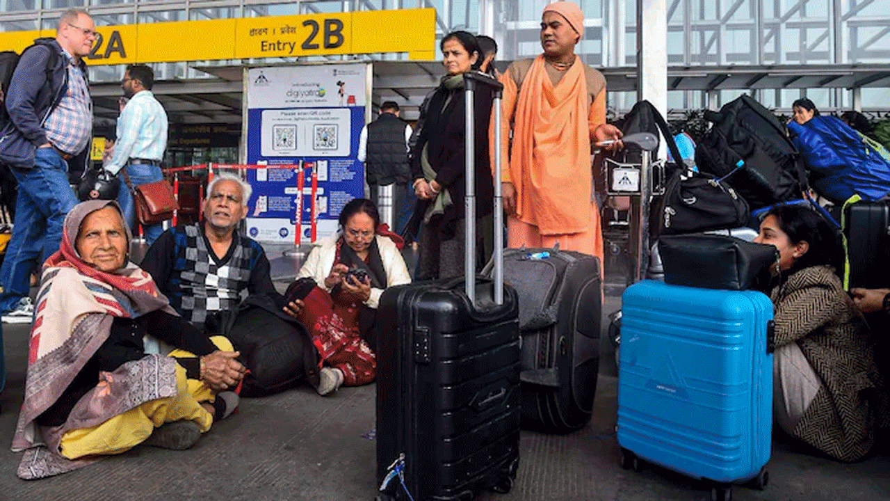 IndiGo | సంక్షోభం వేళ ఇండిగో కీలక ప్రకటన.. వారికి రూ.10 వేల విలువైన ట్రావెల్‌ వోచర్లు