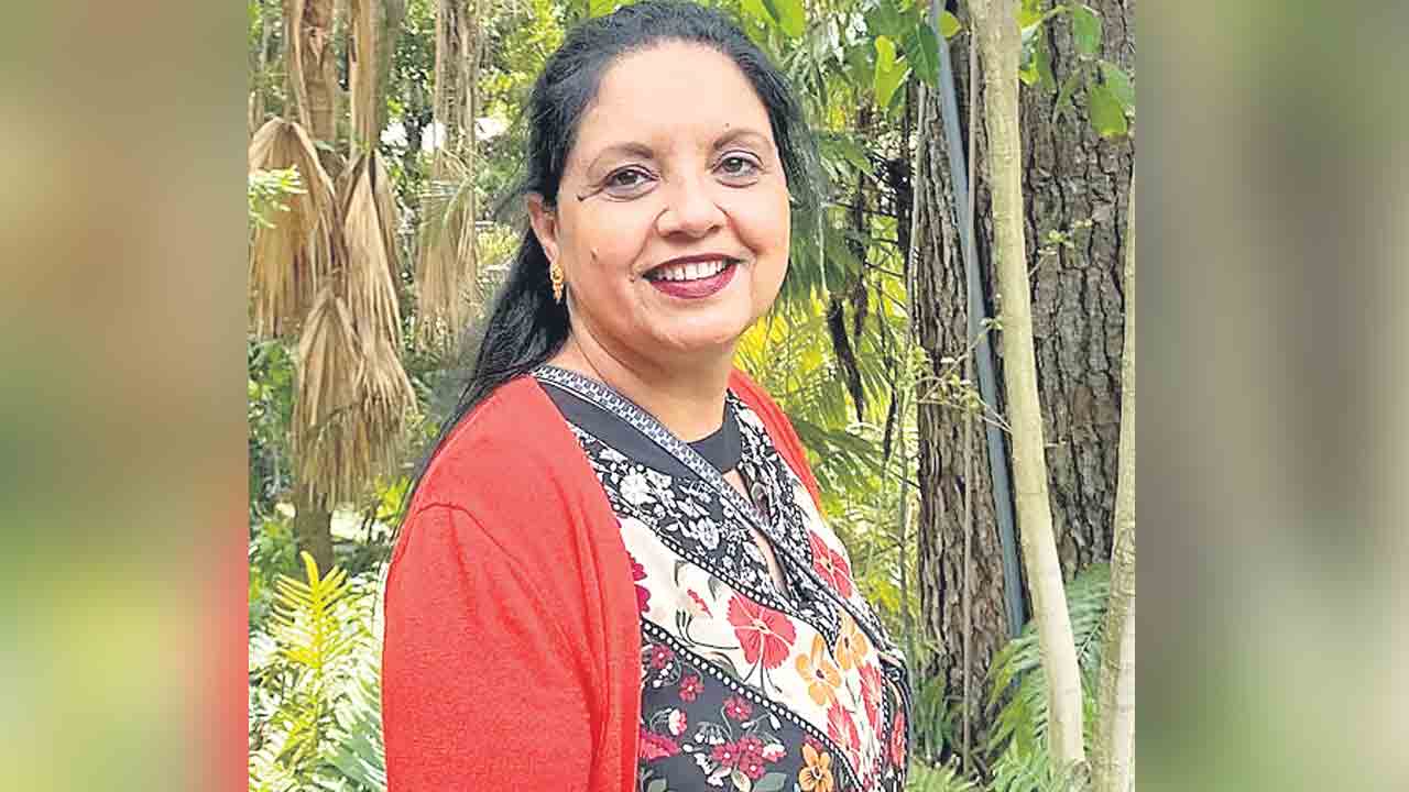 గ్రీన్‌ కార్డు ఇంటర్వ్యూలో భారత సంతతి మహిళ నిర్బంధం