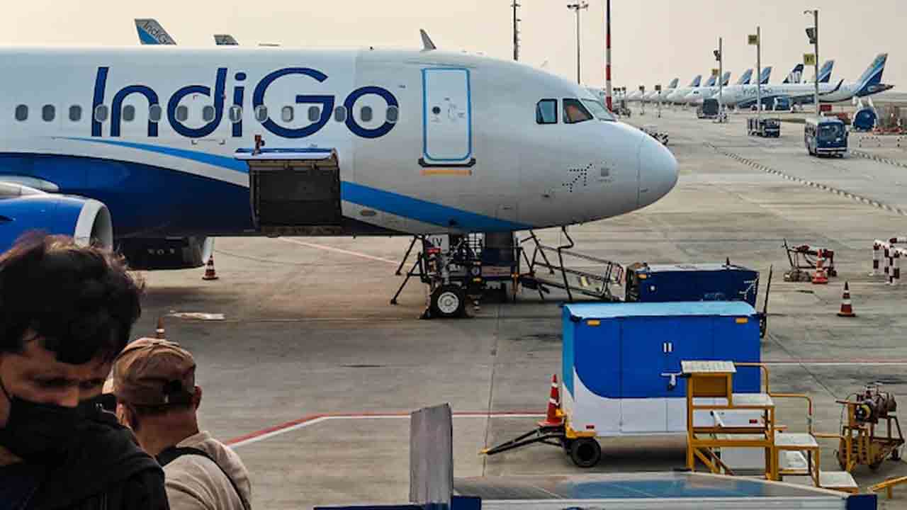 IndiGo | ఇండిగో సంక్షోభం.. విమాన టికెట్‌ ధరల అడ్డగోలు పెంపుపై కేంద్రం ఆగ్రహం