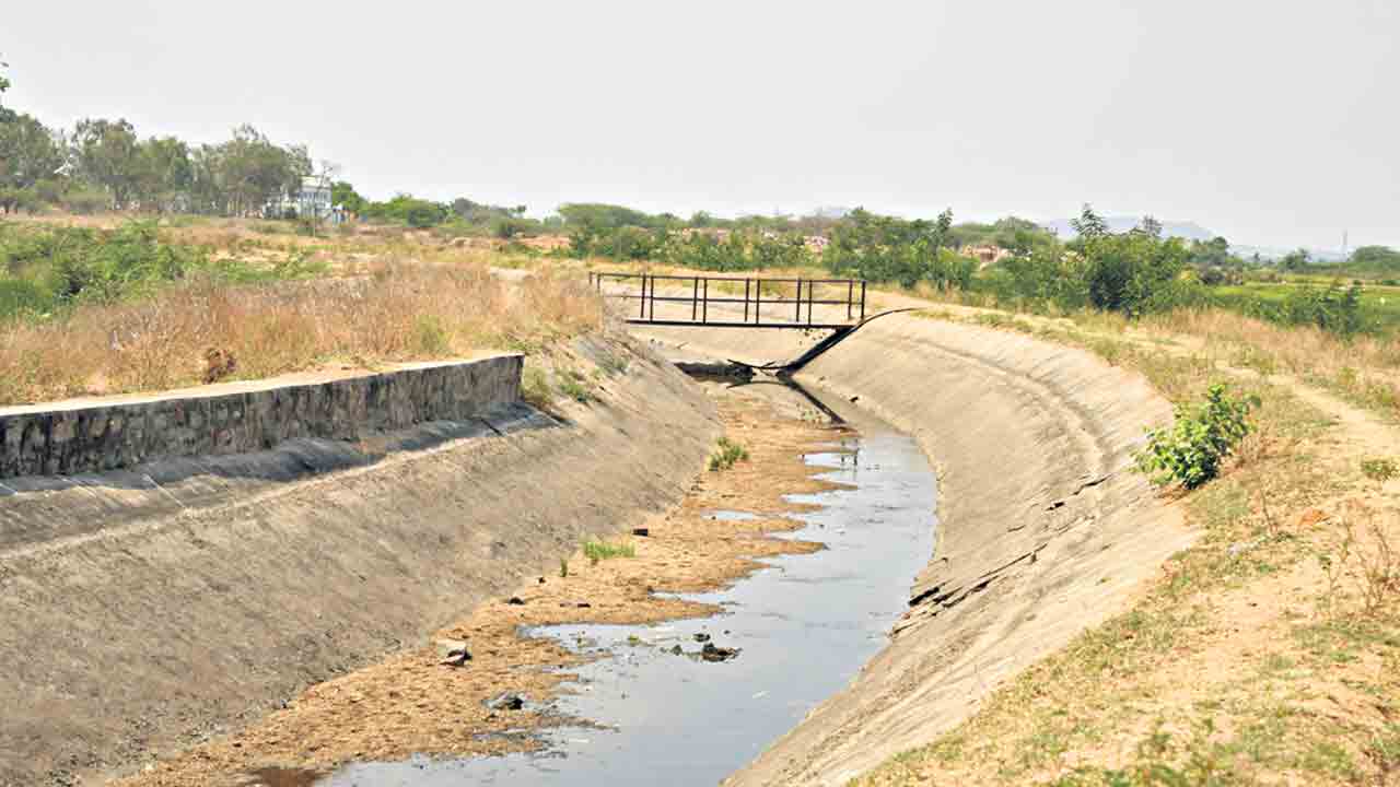 ఇరిగేషన్‌.. పరేషాన్‌.. రాష్ట్రంలో పడకేసిన సాగునీటి పథకాలు