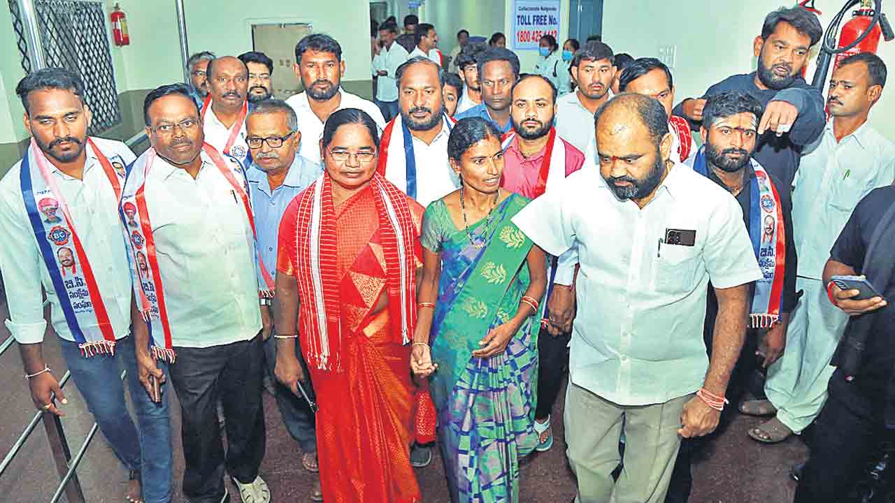 కాంగ్రెస్‌ పాలనలో బీసీలకు రక్షణ లేదు