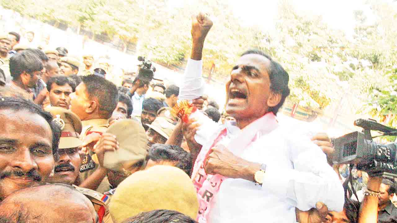 చరిత్రను మార్చిన 11 రోజులు