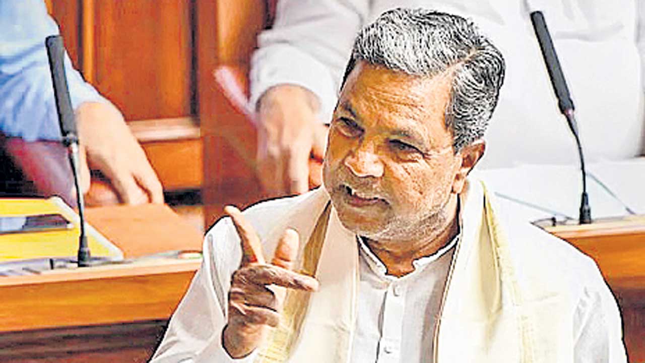 కర్ణాటకలో 2.8 లక్షల ప్రభుత్వ ఉద్యోగ ఖాళీలు