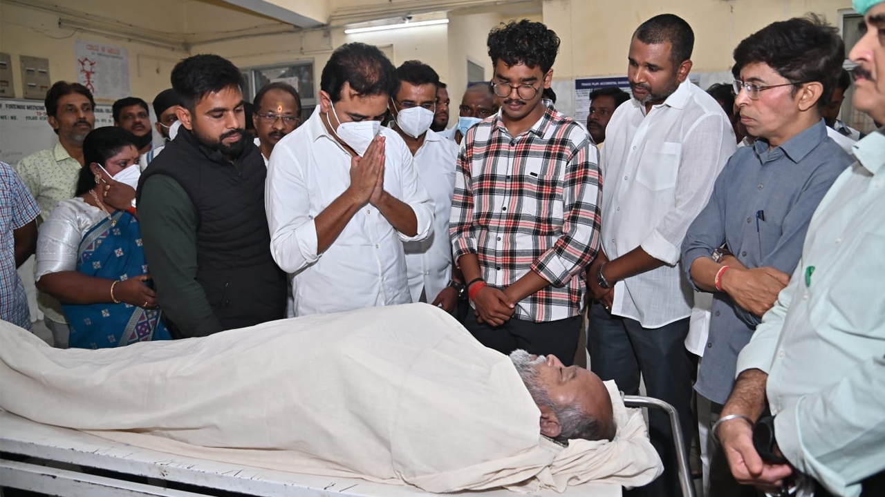 KCR | సీనియర్‌ వీడియో జర్నలిస్ట్‌ దామోదర్‌ మృతి.. సంతాపం తెలిపిన కేసీఆర్‌