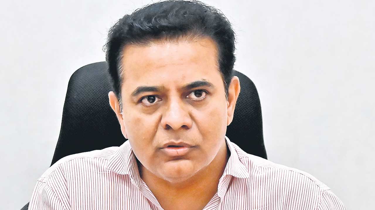 అక్రెడిటేషన్ల తొలగింపు దుర్మార్గం