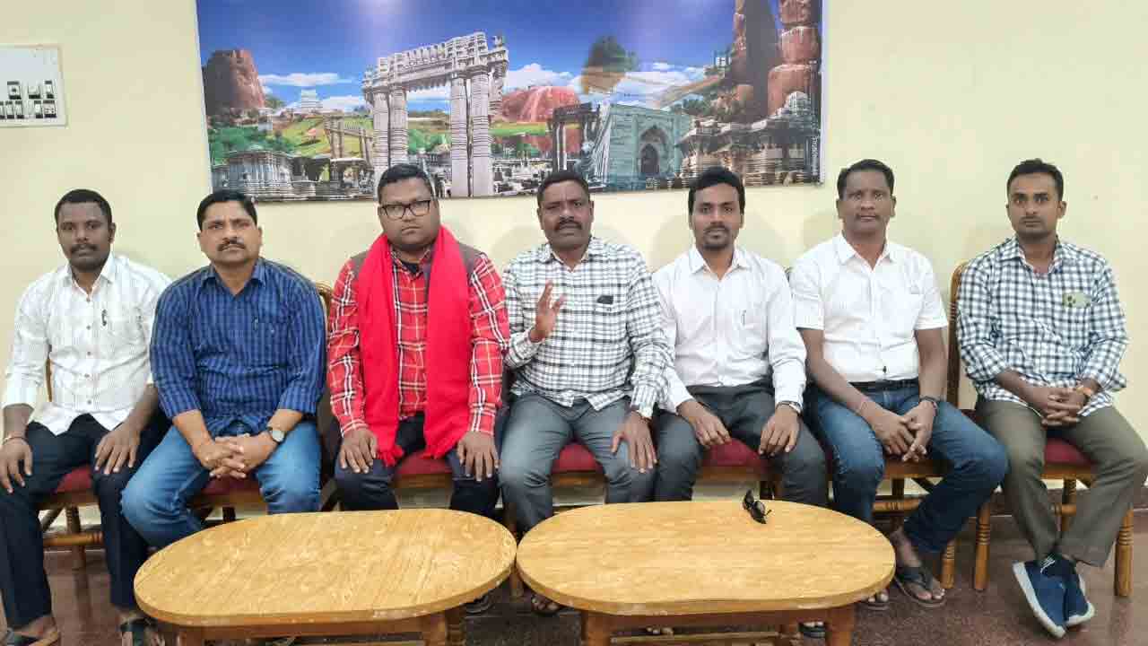 KU JAC Leaders | కాకతీయ యూనివర్సిటీకి రూ.500 కోట్లు కేటాయించాలి : జేఏసీ నాయకులు