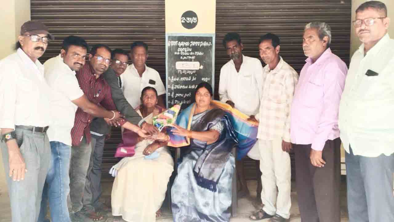 Resign | సర్పంచ్ గెలుపుతో సహకార చైర్మన్ పదవికి రాజీనామా