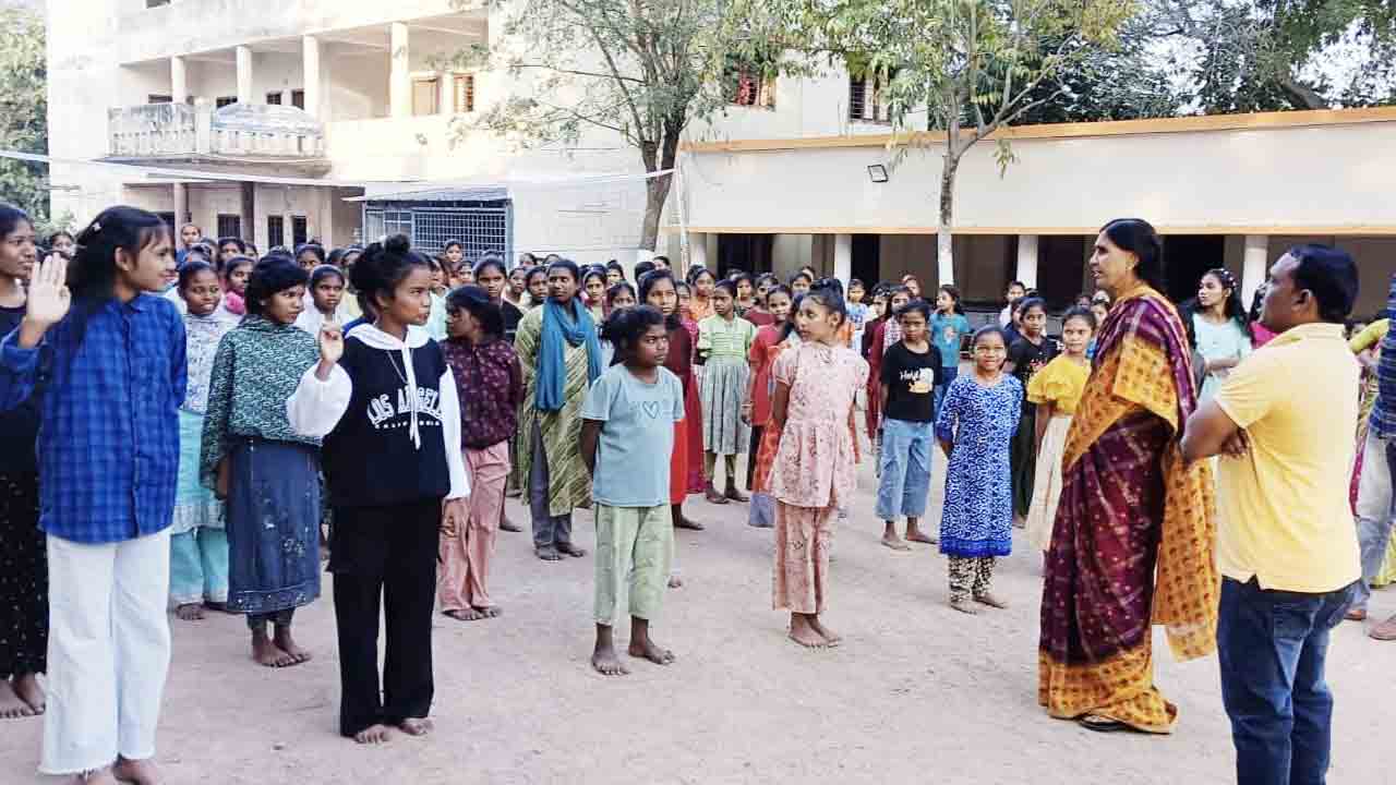 Kasipeta | ఆశ్రమ పాఠశాలలో వంద శాతం ఉత్తీర్ణత సాధించాలి : డీటీడీవో రమాదేవి