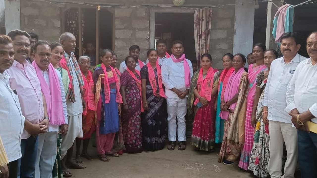 బీఆర్‌ఎస్‌లో చేరికల పరంపర