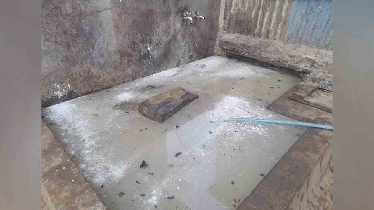 Kollapur Municipality | మెయిన్‌ రోడ్డుపైకి డ్రైనేజీ వాటర్‌.. పట్టించుకోని కొల్లాపూర్ మున్సిపాలిటీ అధికారులు