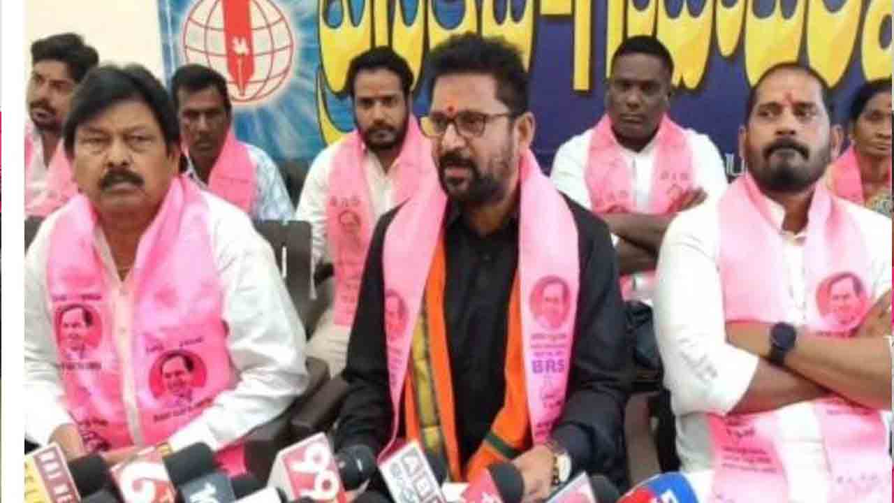 Korukanti Chander | కమీషన్ల పాలన.. ప్రశ్నించిన ప్రతిపక్షాలను బద్నాం చేసే కుట్రలు : మాజీ ఎమ్మెల్యే కోరుకంటి చందర్