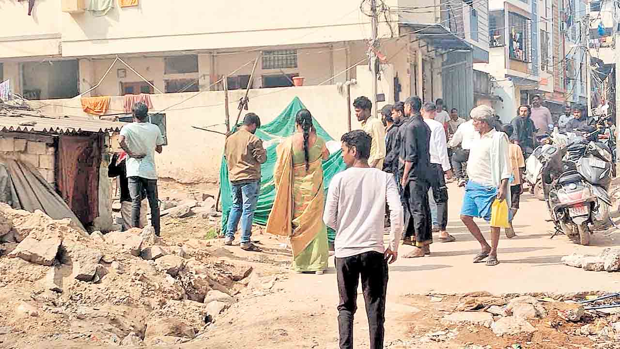 అంబేద్కర్‌నగర్‌లో మరోసారి ఉద్రిక్తం