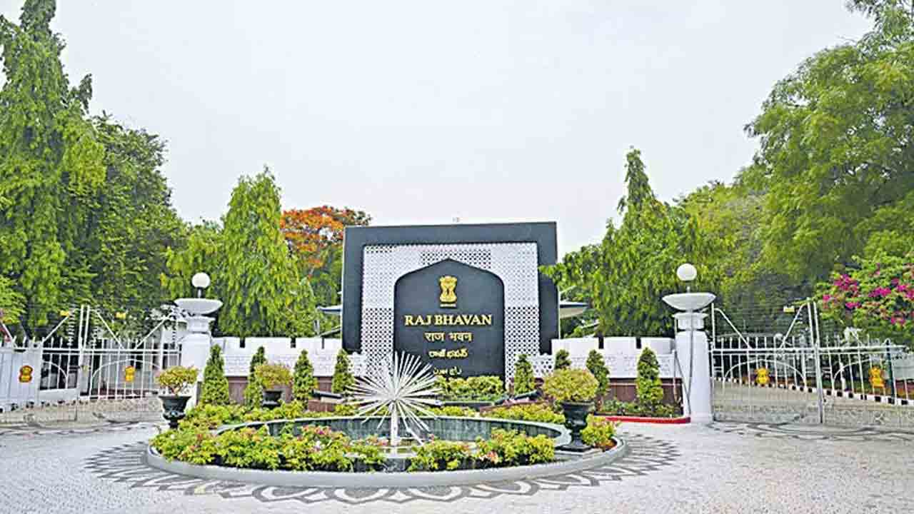 ఎక్స్‌లెన్స్‌ అవార్డులకు దరఖాస్తు పొడిగింపు