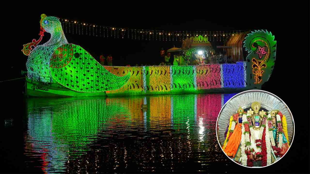 నేత్రపర్వం.. తెప్పోత్సవం