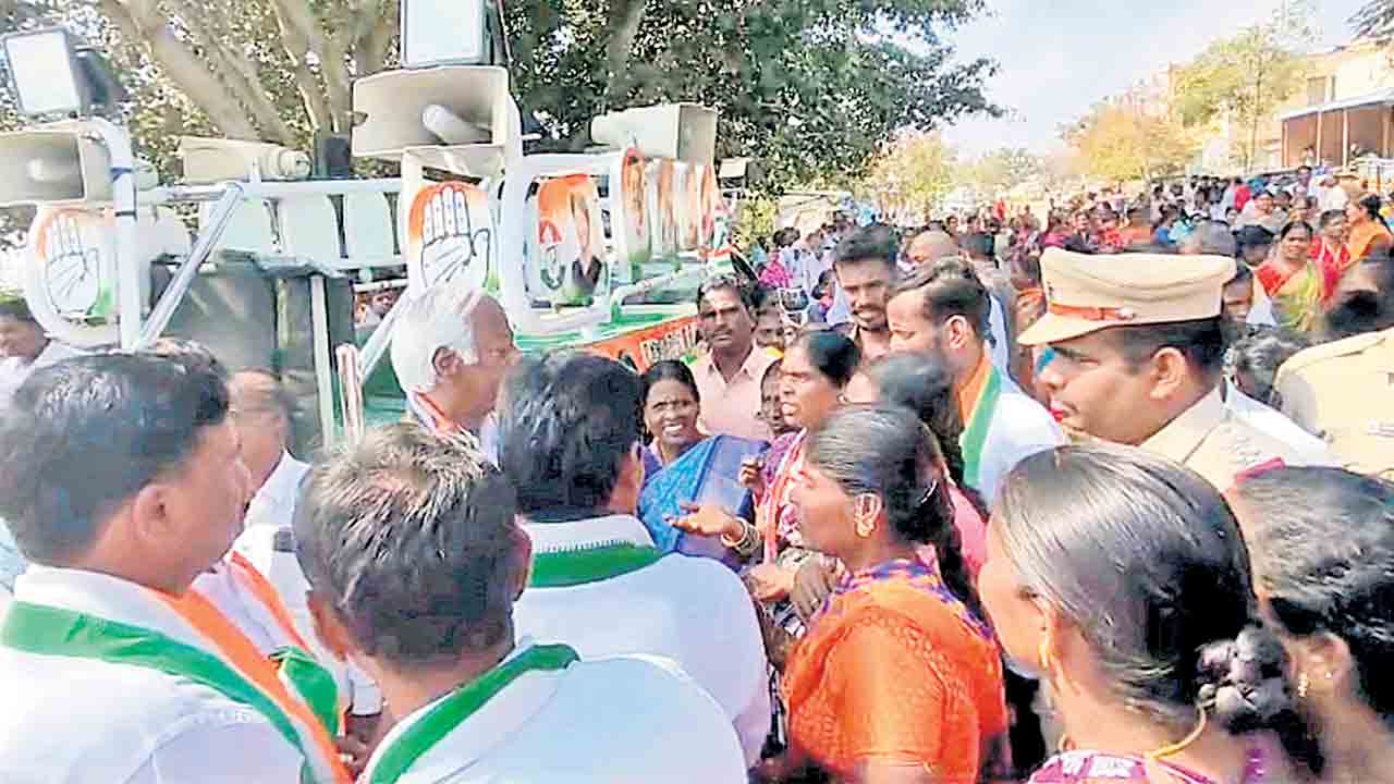 ఎమ్మెల్యే కడియం శ్రీహరికి మళ్లీ నిరసన సెగ