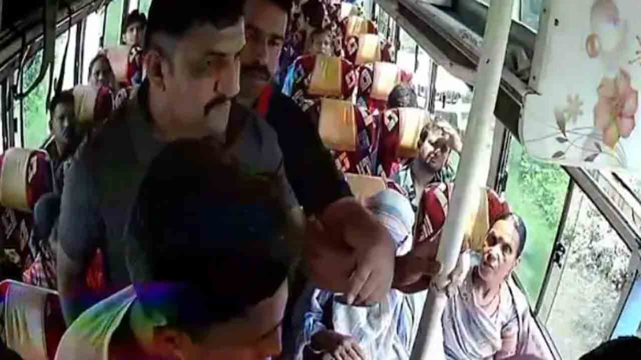 Police Kidnap Student | విద్యార్థిని కిడ్నాప్‌ చేసి.. నకిలీ డ్రగ్స్‌ కేసులో ఇరిగించిన   పోలీసులు