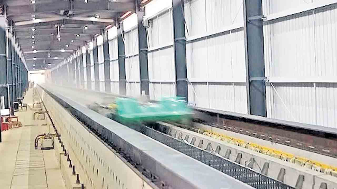 రెండు సెకన్లలో 700 కి.మీ వేగం