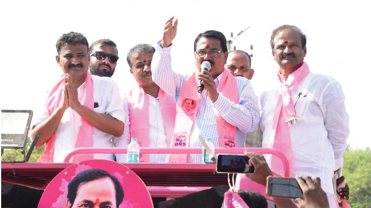 పక్షపాతం ఉంటే ప్రజానాయకుడు కాలేడు