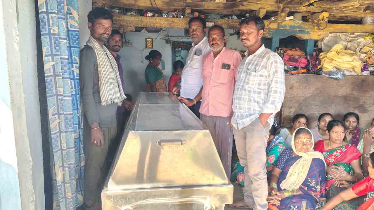 Manthoor | పదవులు ముఖ్యం కాదు.. ప్రజా శ్రేయస్సే లక్ష్యం : మంతూర్ సర్పంచ్ పర్వేజ్ అహ్మద్