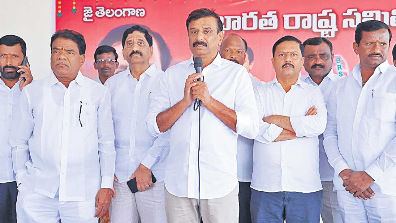 ఎన్నికలేవైనా గెలుపు గులాబీదే
