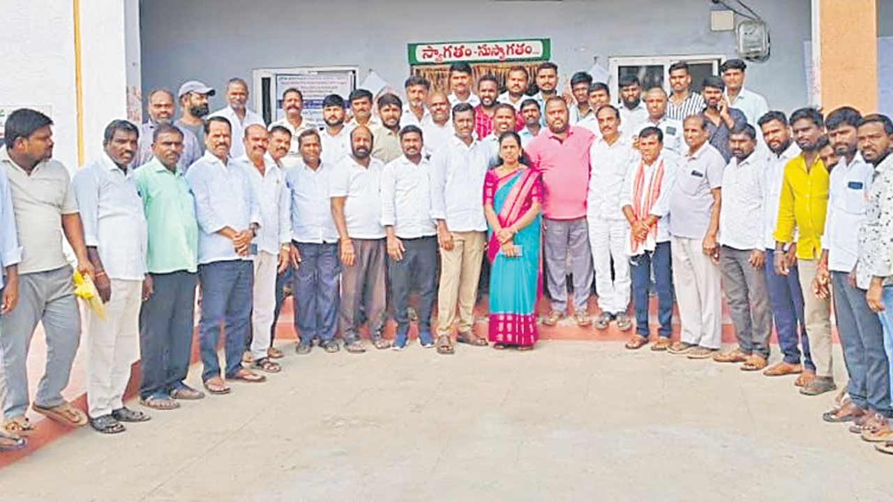 కేసీఆర్‌కు బహుమతిగా ఏకగ్రీవం