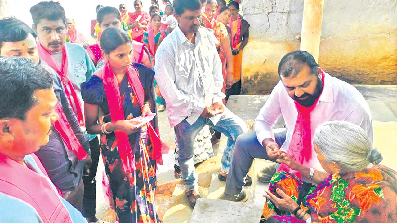 పల్లెల్లో ఇంటింటా ప్రచారం