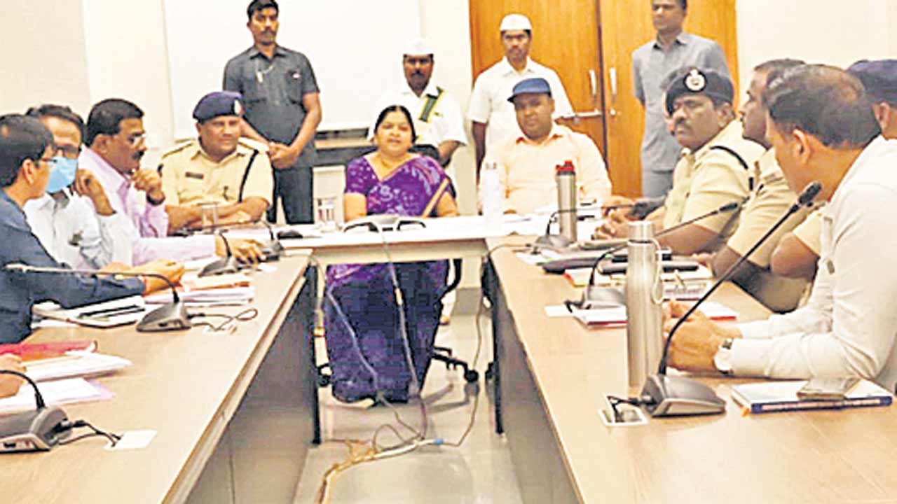 జీపీ ఎన్నికలకు అన్ని ఏర్పాట్లు చేయాలి