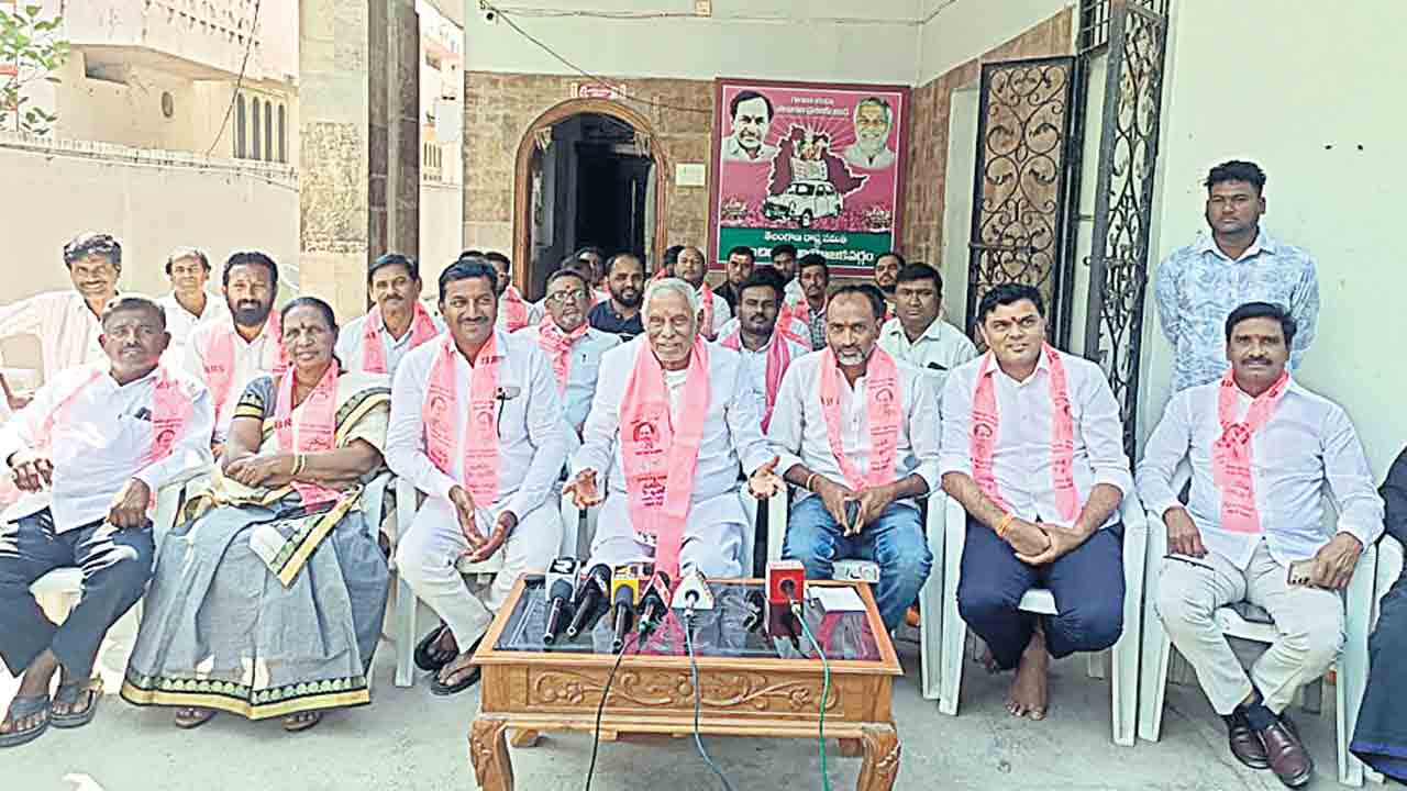 కోడ్‌ ఉల్లంఘించిన ఉద్యోగులను తొలగించాలి