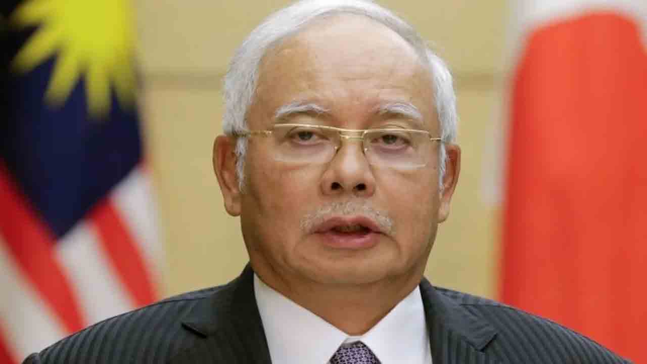 అవినీతి కేసులో దోషిగా మలేషియా మాజీ ప్రధాని