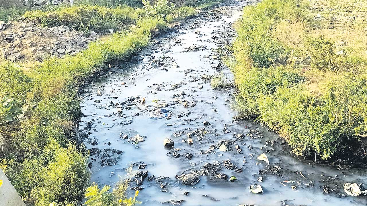 సమస్యల తోరణం