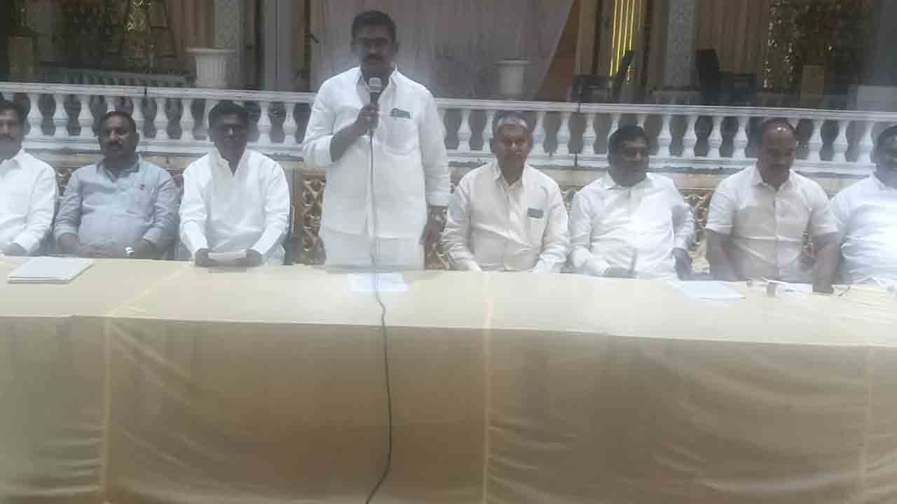 Nallagonda Depot | అల్టిమేటం ఇవ్వడం దారుణం.. నల్లగొండ డిపోను సూర్యాపేటకు మార్చాలి : చేర్యాల వెంకటాచారి