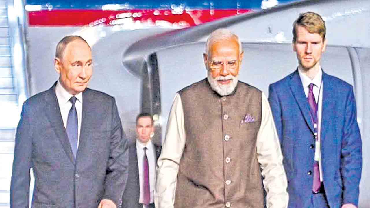 అమెరికాది ఒప్పు.. భారత్‌ది తప్పా?