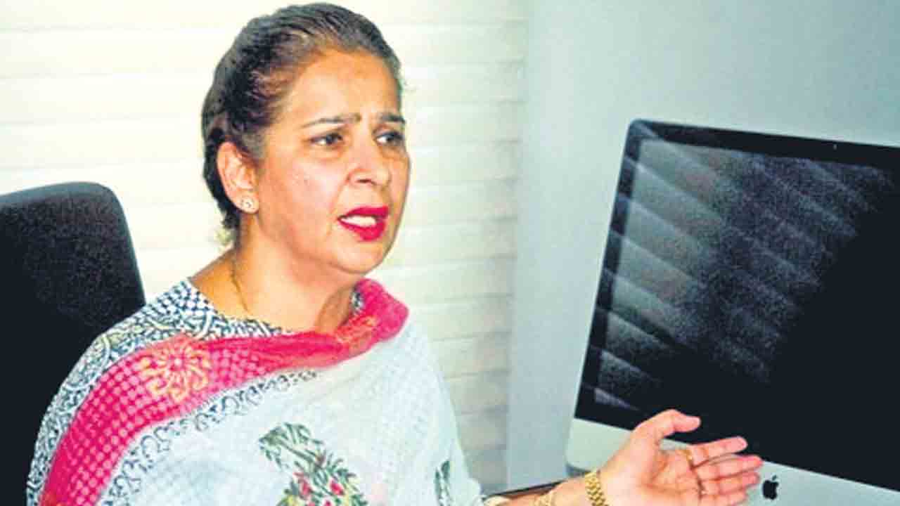 రూ 500 కోట్లు ఇస్తే కాంగ్రెస్‌లో సీఎం కుర్చీ!