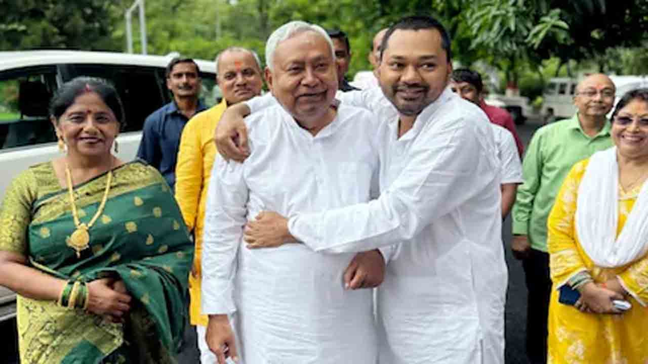 Nitish Kumar | క్రియాశీల రాజకీయాల్లోకి సీఎం కుమారుడు..!