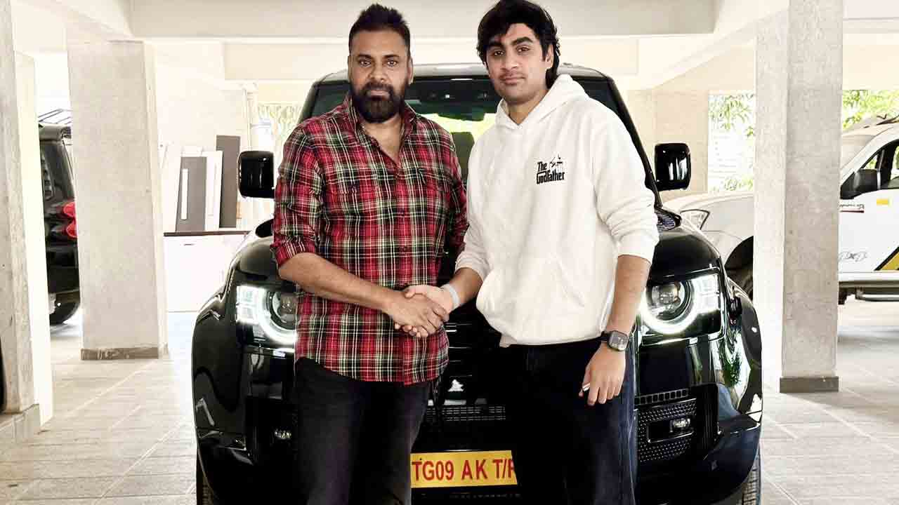 Director Sujeeth | ‘ఓజీ’ బ్లాక్ బ‌స్ట‌ర్.. దర్శకుడు సుజిత్‌కి లగ్జరీ కారు బహుమతిగా ఇచ్చిన పవన్ కళ్యాణ్!