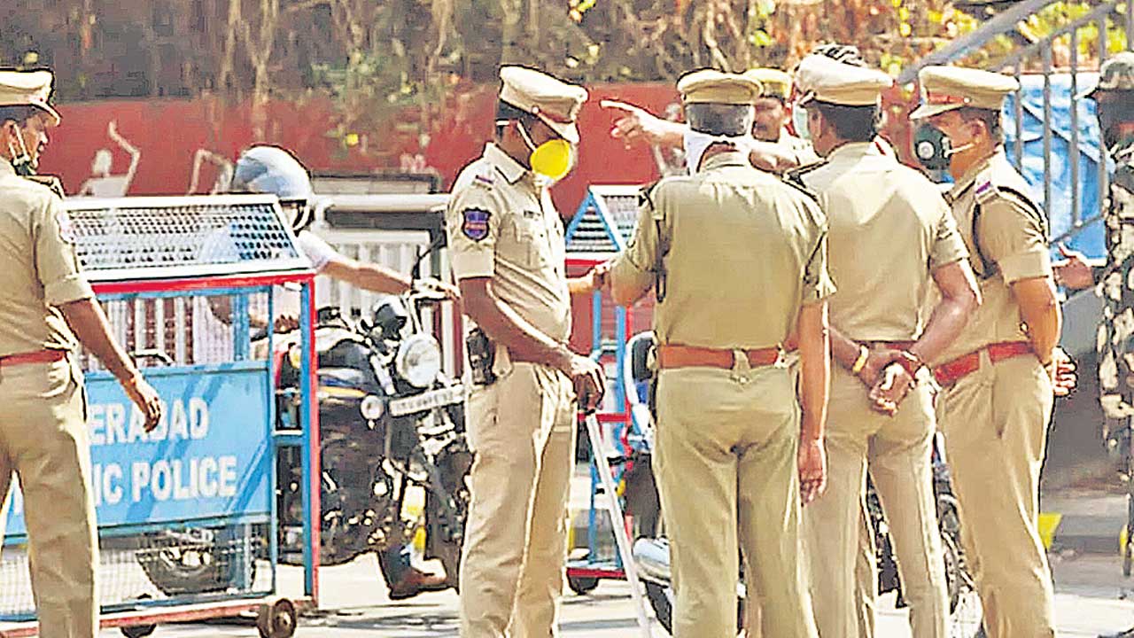 పోలీసు ఆరోగ్య భద్రత బంద్‌?