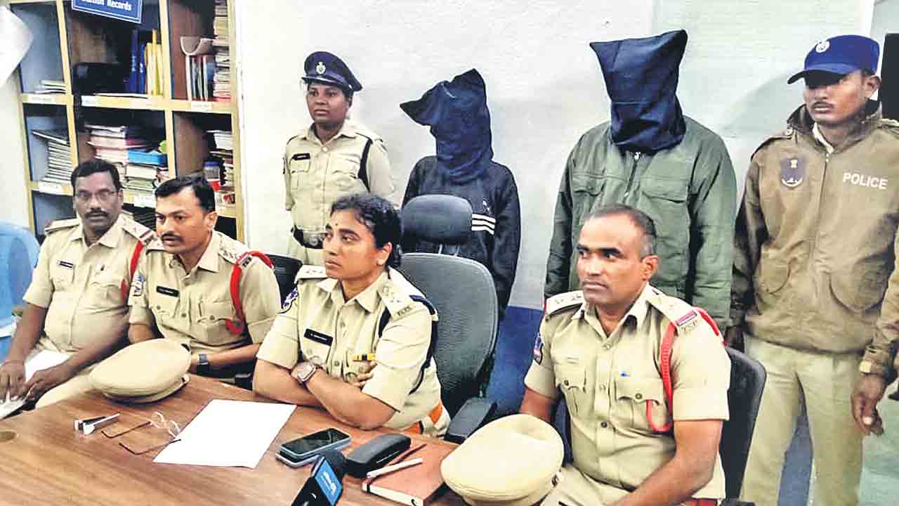 కన్నబిడ్డను కడతేర్చిన తల్లిదండ్రులు.. కరీంనగర్‌ జిల్లా సర్వాయిపేటలో ఘటన