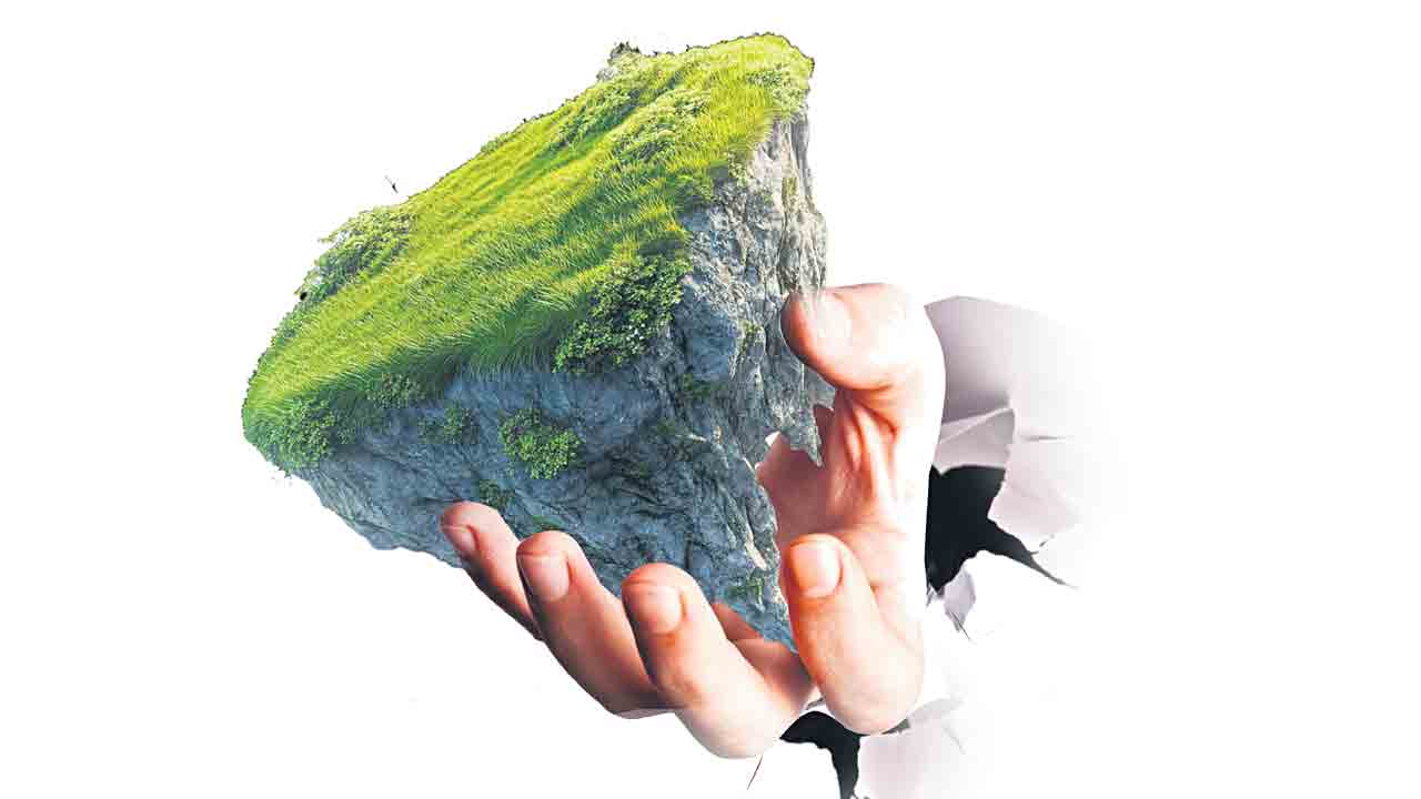 హస్తం పెద్దల పేరుతో దర్జాగా భూదందా.. అధికార పార్టీ అండదండలతో అమాయకులపై దౌర్జన్యం