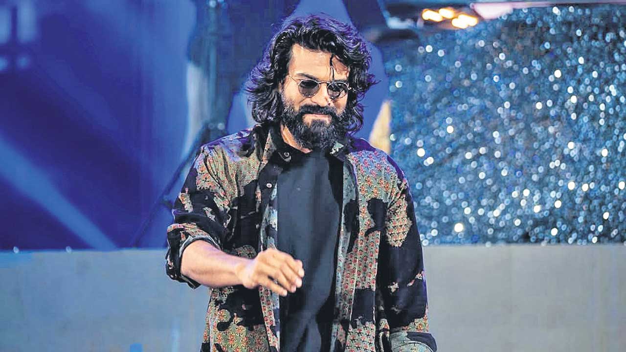 భాగ్యనగరంలో పెద్ది జోరు