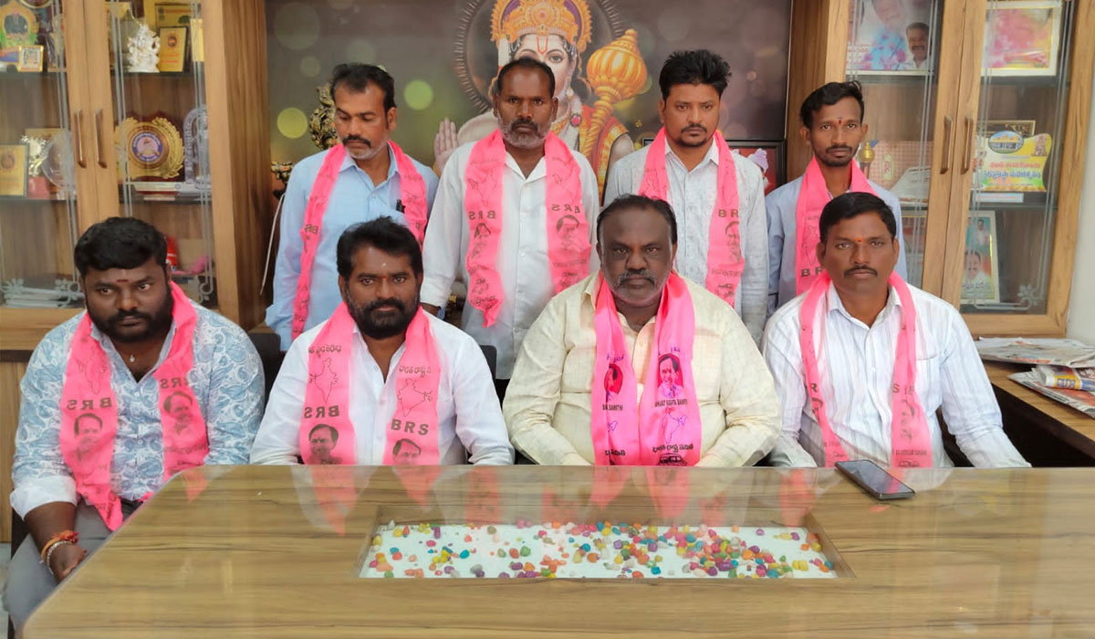 Karimnagar | బీఆర్ఎస్ సర్పంచ్లు గెలిస్తే.. ఆ ఊరికి వాటర్ ప్లాంట్.. మండల అధ్యక్షుడు రావుల రమేష్ హామీ