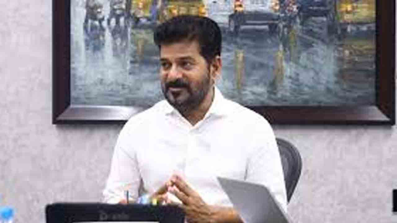 ప్రజాప్రతినిధుల కోర్టుకు సీఎం