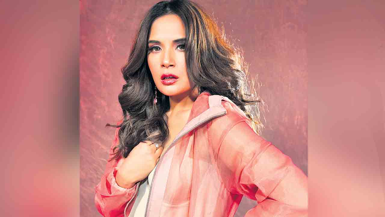 ఇక్కడంతా ద్రోహమే!